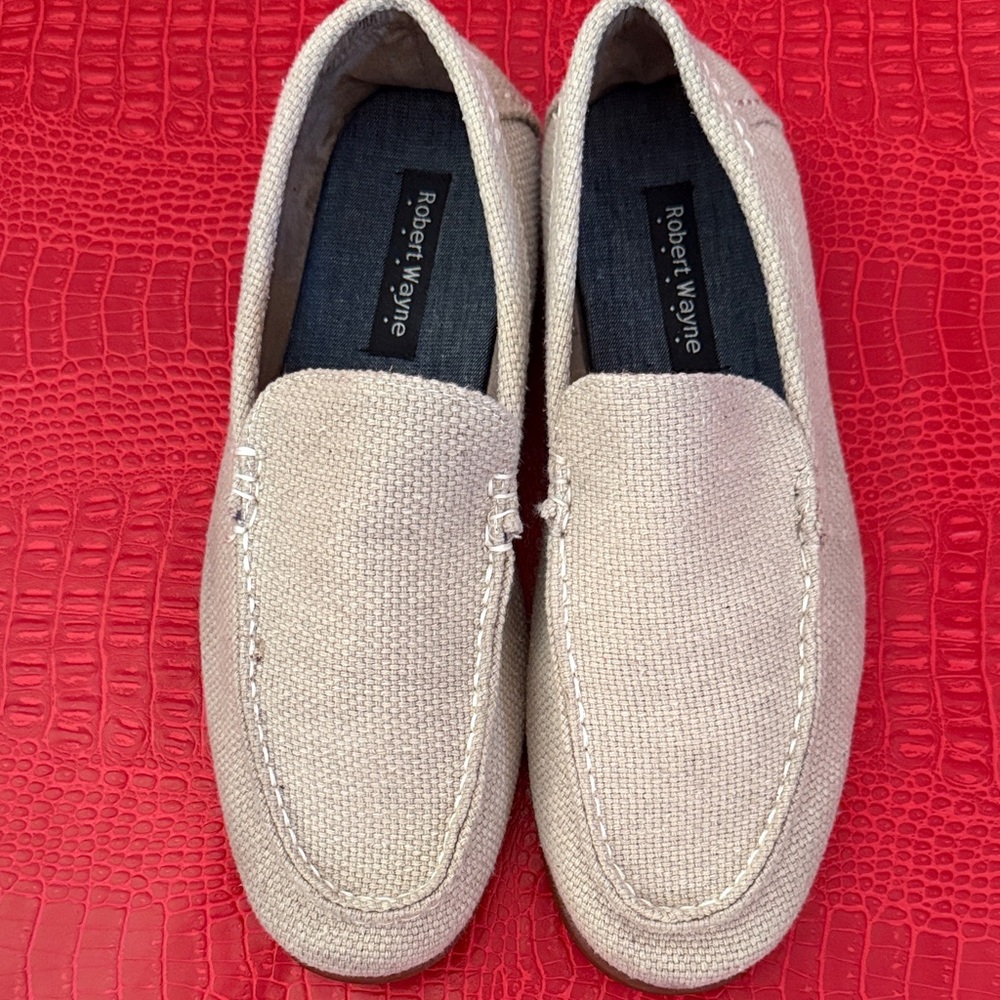 Robert Wayne Men's Beige Slip-On Loafers Size 9D